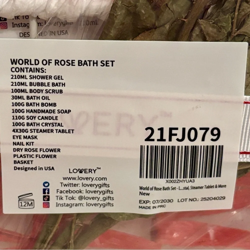 Brand New Valentine's Day Gift 35-Piece Red Rose Bath & Body Spa Set Self-Care